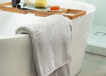 How to create a spa in your own bathroom.